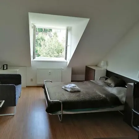 Apartmán Jaskovy Rad, By Train Station & Center Bratislava